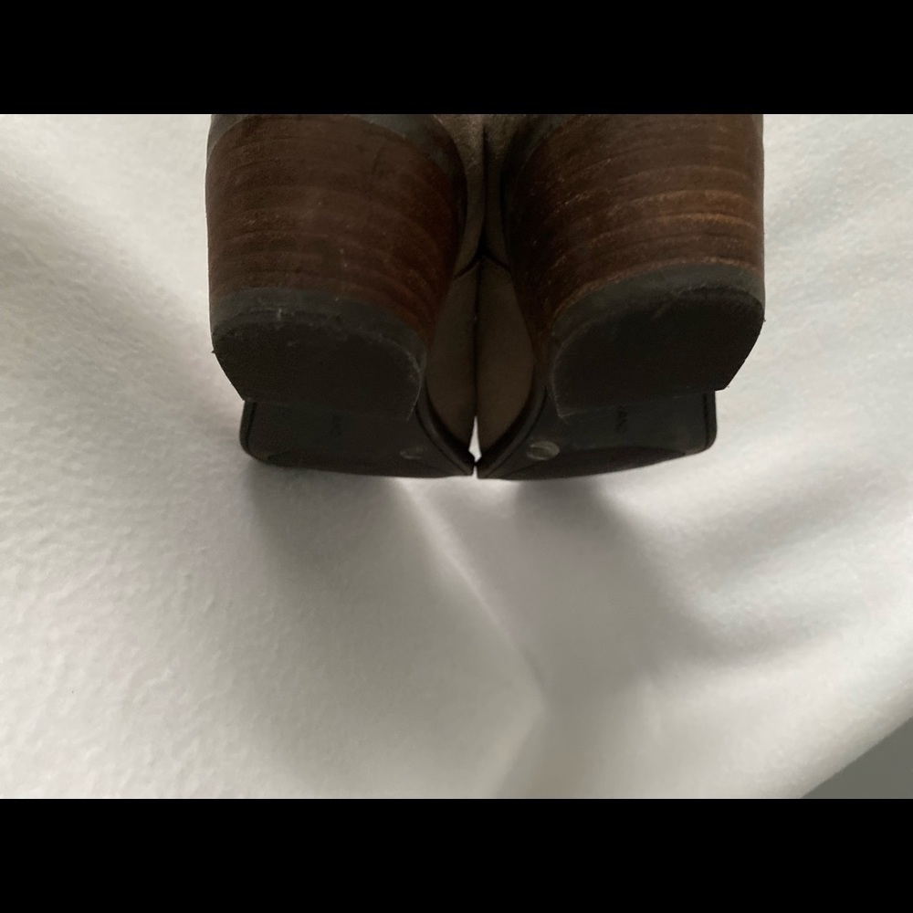 Lucky Brand Size 7.5M Leather Taupe Shoes - Picture 13 of 16